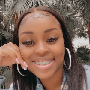 Meet your Posher, Markesha